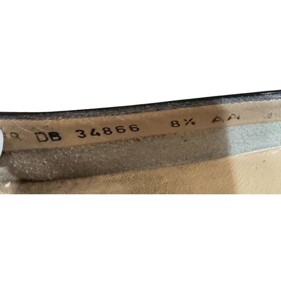 Salvatore Ferragamo Black Patent Leather Heels Sz 8.5 AA Gold Buckle & Bow Detai - Picture 7 of 8